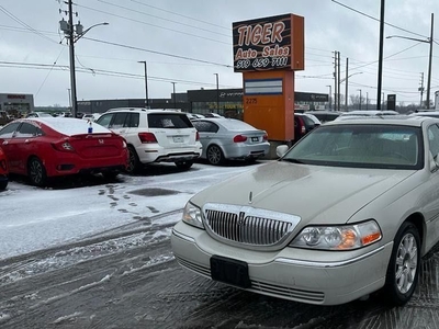 Used 2007 Lincoln Town Car LIMITED SIGNATURE*LOW KMS*LOADED*CERTIFIED for Sale in London, Ontario
