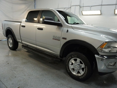 Used 2013 RAM 2500 HEMI SLT 4WD CREW CERTIFIED NAVI CAMERA *FREE ACCIDENT* RUNNING BOARDS for Sale in Milton, Ontario