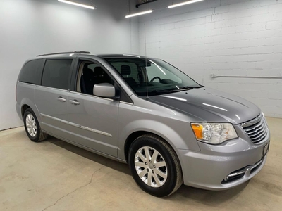 Used 2014 Chrysler Town & Country TOURING for Sale in Kitchener, Ontario