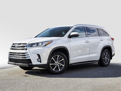 Used 2017 Toyota Highlander XLE for Sale in Surrey, British Columbia