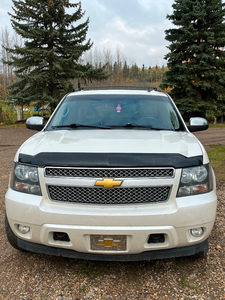 2012 Chev Avalanche, asking $12,000