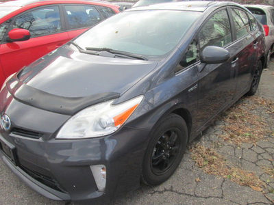 2012 Toyota Prius Hybrid like new,super econo,warranty,full load