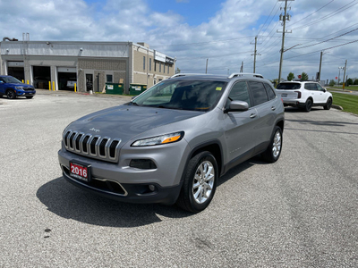 2016 Jeep Cherokee Limited Leather, navi, power lift gate