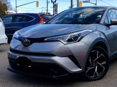 2018 TOYOTA C-HR XLE SILVER LOADED AND GORGEOUS
