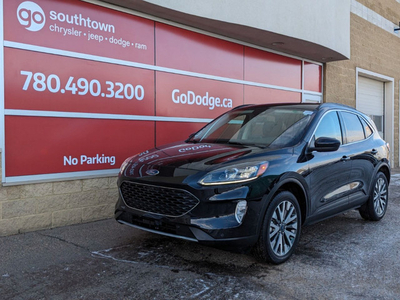 2021 Ford Escape TITANIUM HYBRID IN BLACK EQUIPPED WITH A 200HP
