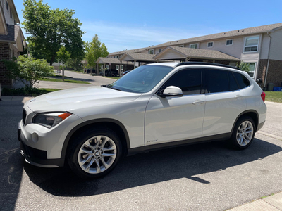 CERTIFIED 2015 BMW X1 - ONLY 115,600KMS - CLEAN, WITH EXTRAS!!
