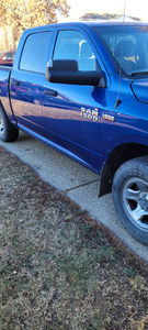 Dodge Ram 2014 ST crew cab 5.7 L Hemi V8 4x4