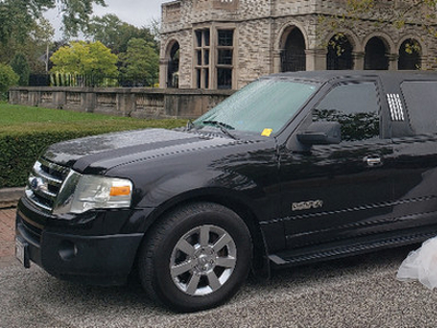 2008 Ford Expedition Limo
