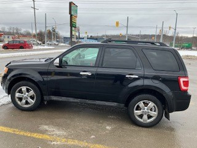 2012 FORD ESCAPE XLT Leather, Sunroof, Great Condition!
