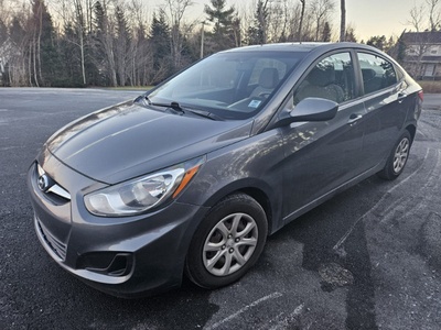 2012 hyundai accent automatic !!!! great car - no issues