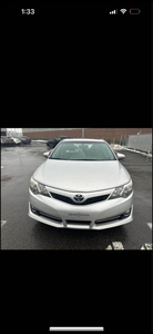 2014 Toyota Camry SE w/ SUNROOF | NO ACCIDENT | LOW KM | SAFETY