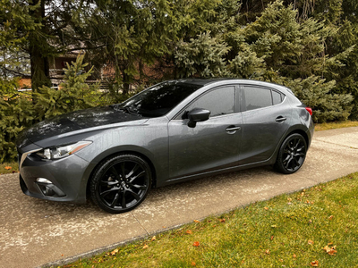 2015 Mazda 3 Sport GS-SKY: Heated Seats, Sunroof, Snow Tires