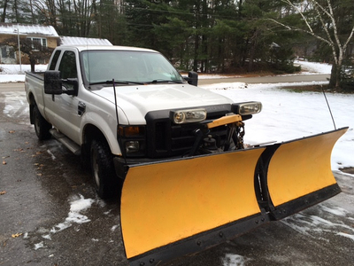 Plow truck F250 4x4 with Fisher 9.6’ V snow plow