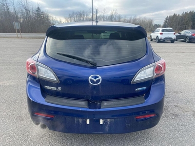 Used 2013 Mazda MAZDA3 GS-SKY Made in JAPAN Heated Seats Bluetooth for Sale in Waterloo, Ontario