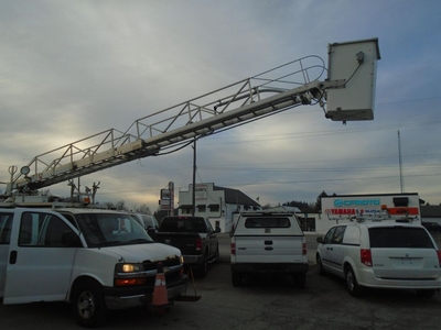 Used 2011 Chevrolet Express 3500 BUCKET TRUCK for Sale in Fenwick, Ontario