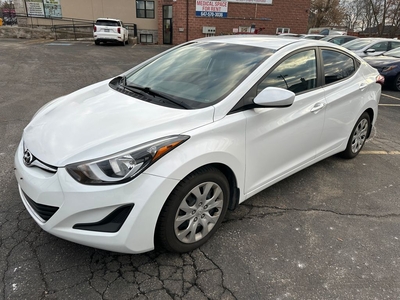 Used 2015 Hyundai Elantra GL 1.8L/LOW KILOMETERS/NO ACCIDENTS/CERTIFIED for Sale in Cambridge, Ontario