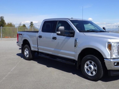Used 2018 Ford F-250 SD XLT Crew Cab 4WD for Sale in Burnaby, British Columbia