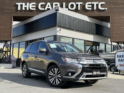 Used 2019 Mitsubishi Outlander ES APPLE CARPLAY/ANDROID AUTO, HEATED LEATHER SEATS/STEERING WHEEL, SUNROOF, BACK UP CAM, CRUISE CONTRO for Sale in Sudbury, Ontario