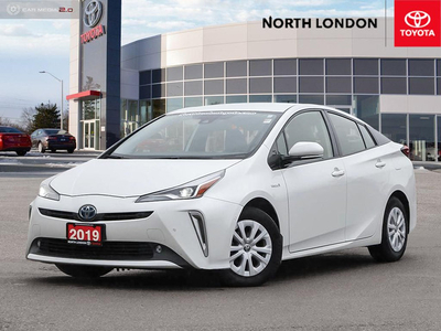 2019 Toyota Prius Technology AWD, clean CArfax