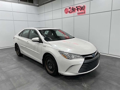 Used Toyota Camry 2016 for sale in Quebec, Quebec