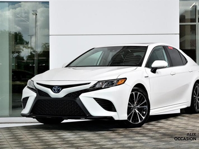 Used Toyota Camry 2020 for sale in Montreal, Quebec