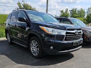 Used 2015 Toyota Highlander XLE AWD V6 - LEATHER! NAV! BACK-UP CAM! SUNROOF! 8 PASS! for Sale in Kitchener, Ontario
