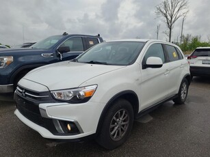 Used 2018 Mitsubishi RVR SE AWC Pearl White Reverse Camera / Heated Seats / Touchscreen for Sale in Mississauga, Ontario