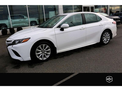 Used Toyota Camry 2020 for sale in Victoriaville, Quebec