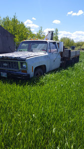 1973 Chevrolet 3500 1 ton dually with knuckle crane