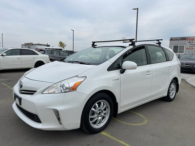 2013 Toyota Prius v Hybrid :: One Owner, Clean Carfax Report