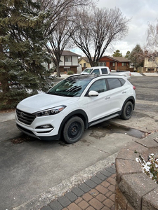 2017 Hyundai Tuscon 1.6T Limited. 90700km. Extended Warranty!