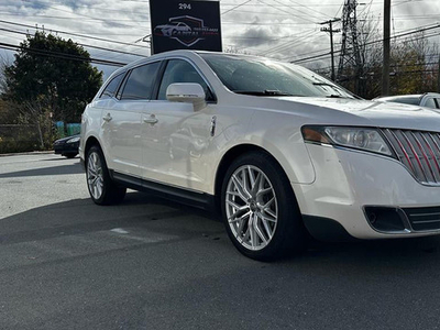 2011 Lincoln MKT WGN 3.5L V6 AWD | Leather | 2 Sunroof | Camera