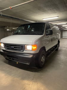 2006 Ford E250 4.6L - with Maxxfan and Diesel Heater
