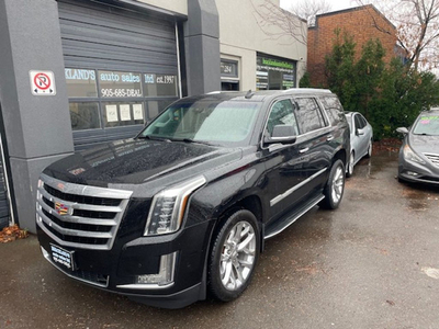2017 Cadillac Escalade 4WD Luxury Pkg, LOCALLY OWNED, SUPER CLE