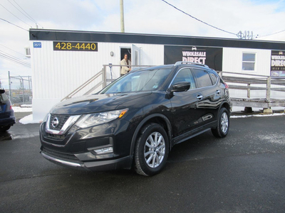2017 Nissan Rogue SV AWD CLEAN CARFAX AND LOW KM!!