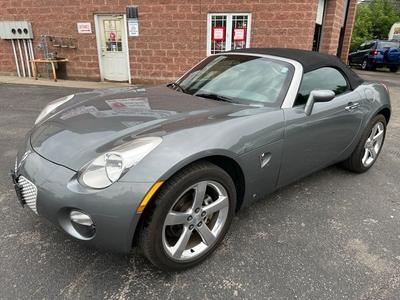 Used 2006 Pontiac Solstice CONVERTIBLE 2.4L/5 SPEED/NO ACCIDENTS/CERTIFIED for Sale in Cambridge, Ontario