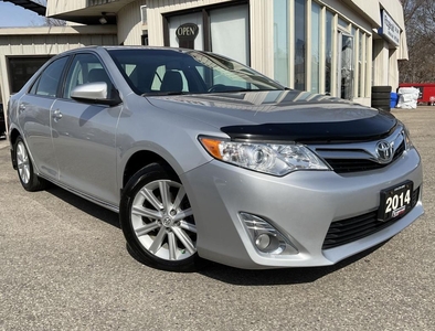 Used 2014 Toyota Camry XLE - LEATHER! NAV! BACK-UP CAM! BSM! SUNROOF! for Sale in Kitchener, Ontario