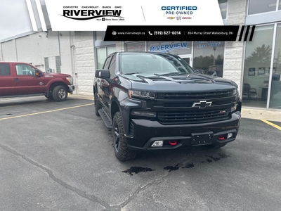 Used 2020 Chevrolet Silverado 1500 LT Trail Boss NEW TIRES! TRAILERING PACKAGE HEATED SEATS SUNROOF LT TRAILBOSS for Sale in Wallaceburg, Ontario
