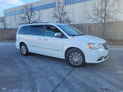 Used 2016 Chrysler Town & Country TOURING, Leather 7 Passenger,3/ Y Warranty availab for Sale in Toronto, Ontario
