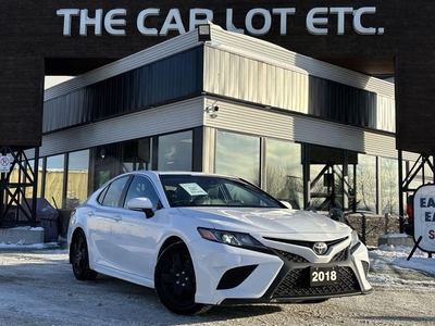 Used 2018 Toyota Camry HEATED LEATHER SEATS, SUNROOF, BLUETOOTH, CRUISE CONTROL, BACK UP CAM, SIRIUS XM!! for Sale in Sudbury, Ontario