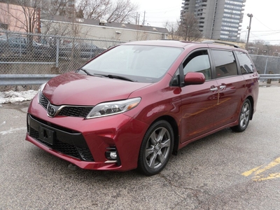 Used 2018 Toyota Sienna SE 8 SEAT for Sale in Toronto, Ontario
