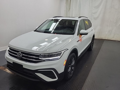 Used 2022 Volkswagen Tiguan 4-MOTION COMFORTLINE PANO ROOF LEAHTER for Sale in Kitchener, Ontario