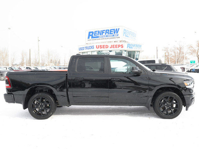 2023 Ram 1500 Sport Night Crew Cab 4x4, LOW KMS! Nav