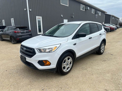 2017 Ford Escape S/FWD/CLEAN TITLE/SAFETIED/HEATED SEATS/BACKUP