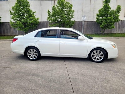 Used 2006 Toyota Avalon XLS,Low km, Leather Sunroof, Warranty available for Sale in Toronto, Ontario