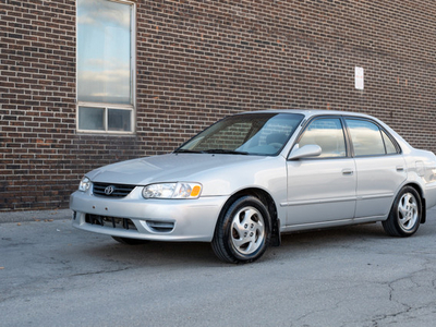 2002 Toyota Corolla LE - ONLY 94,000km. - Winter Tires!