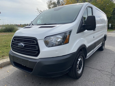 2017 Ford Transit fourgon utilitaire