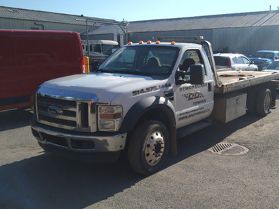Tow truck Ford f550 gas