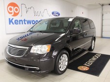 2015 CHRYSLER TOWN AND COUNTRY Touring | Convienence Group | NAV | Heated Seats