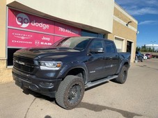 2019 DODGE RAM 1500 Lifted 1500 Laramie , 5.7L V8 , 4x4 , Heated + Cooled Seats , Sunroof , Leather , Nav , Aftermarket Rims + Rubber
